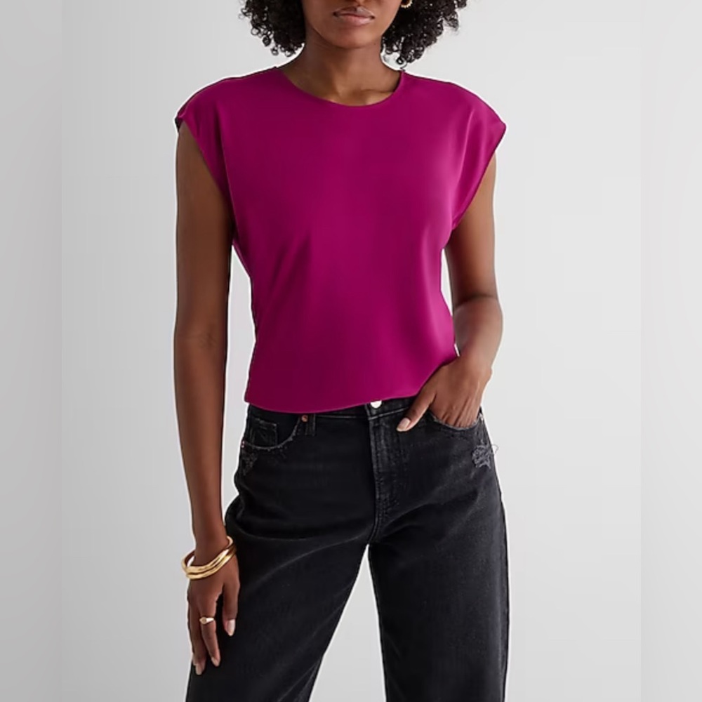 Express Gramercy Short Sleeve Crewneck Tee